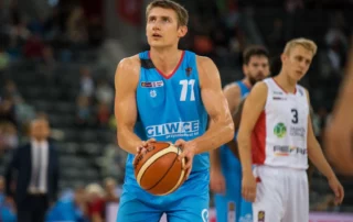 Spotkanie z gościem Basketmania Camp podczas obozu koszykarskiego